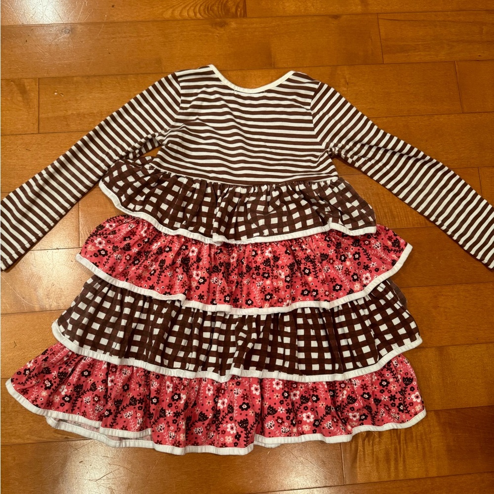 Jelly the Pug girls size 8
